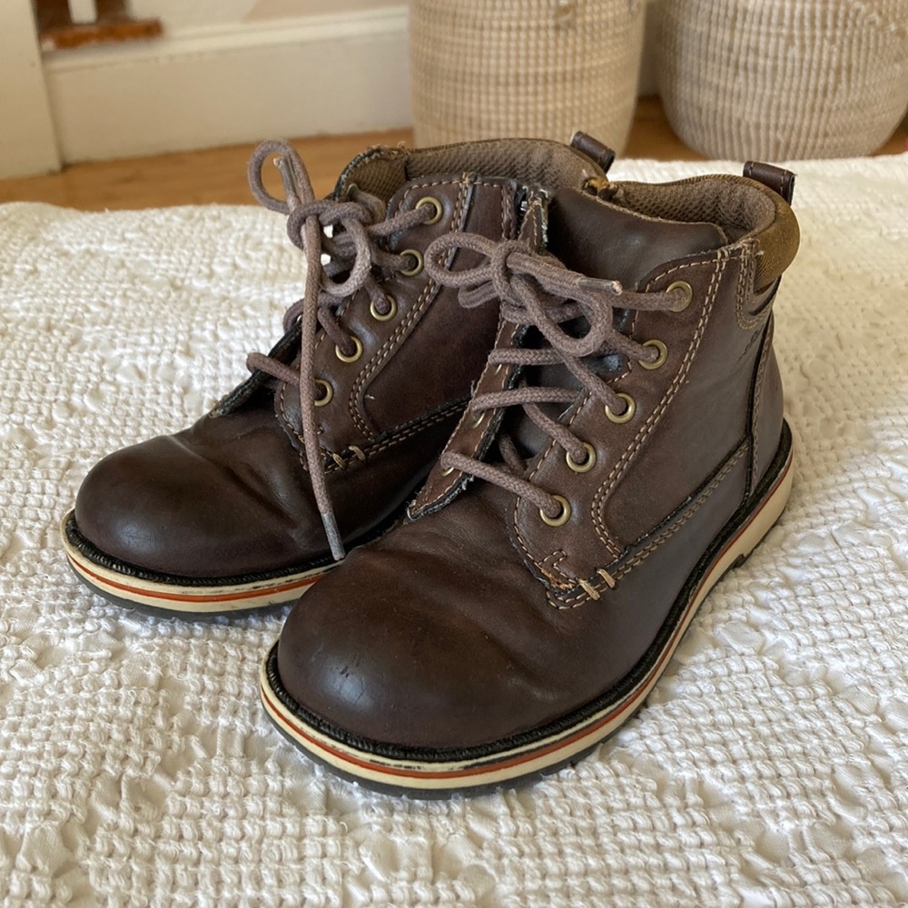 Eddie Bauer toddler 11 dress boots
